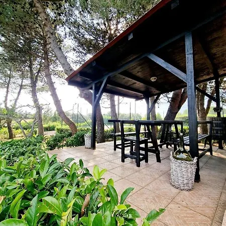 Guest house Elisa Trulliandmore - Pool And Tennis Court Martina Franca